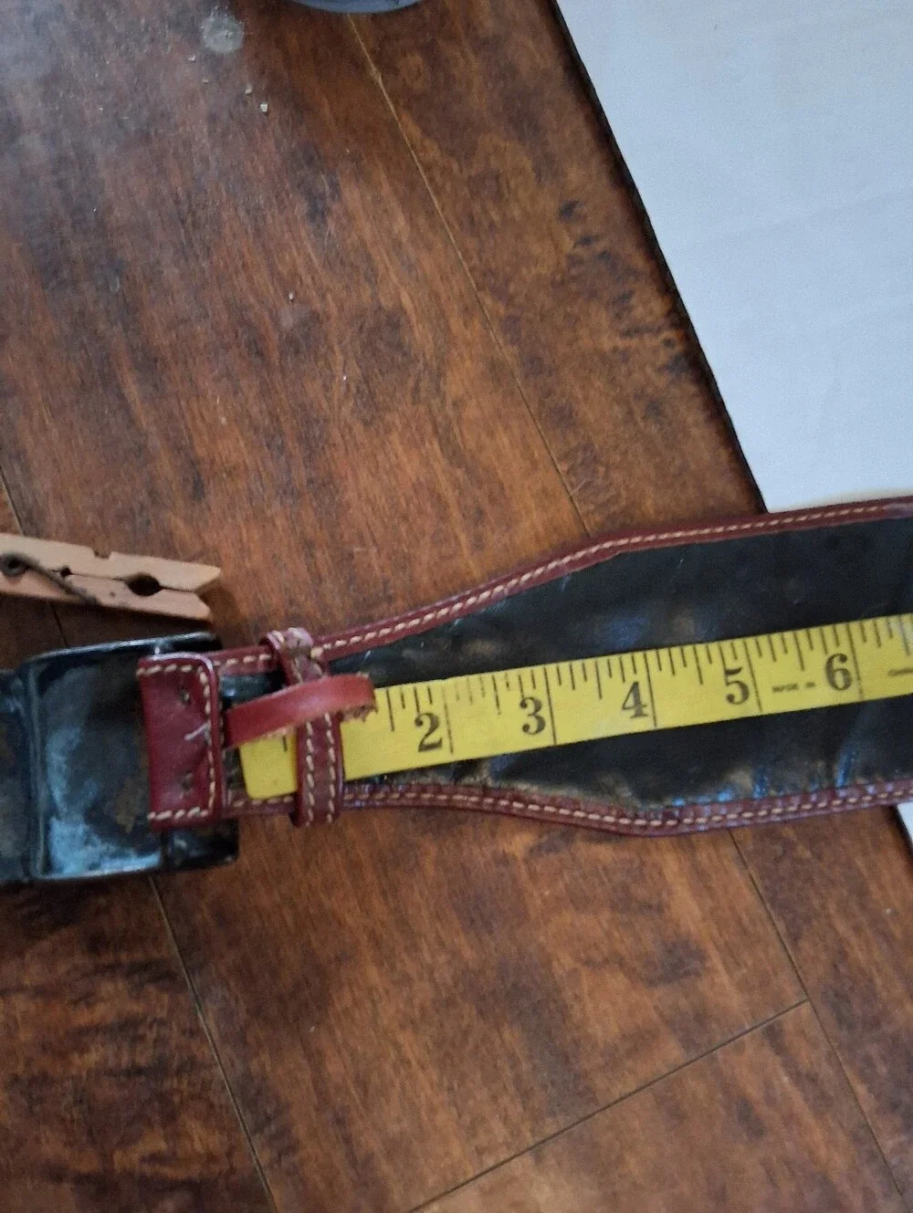 Morris Moskowitz Vintage Leather Belt Size L Burgundy Sculptural Buckle 70s